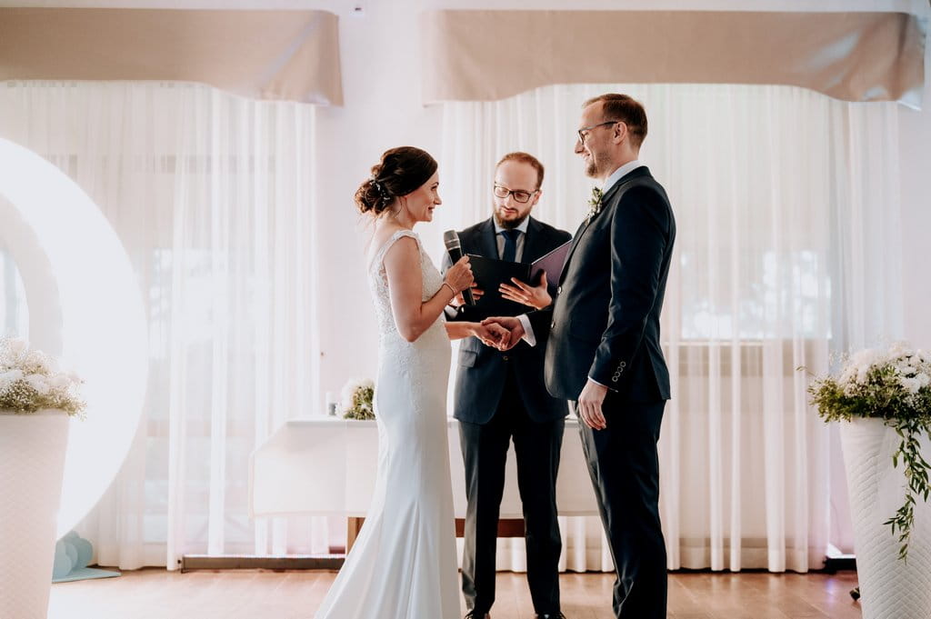 mistrz ceremonii ślub humanistyczny w Polsce celebrans ślubny mistrz ceremonii, ślub humanistyczny w Polsce, celebrans ślubny
