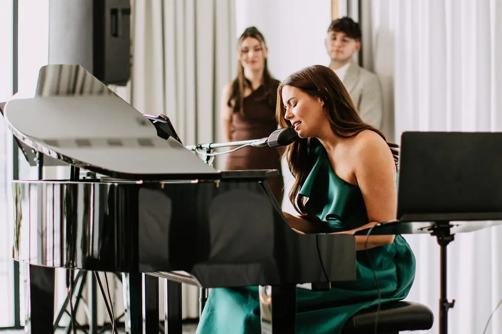 oprawa muzyczna podczas ceremonii ślubu humanistycznego, muzyka na żywo podczas ślubu