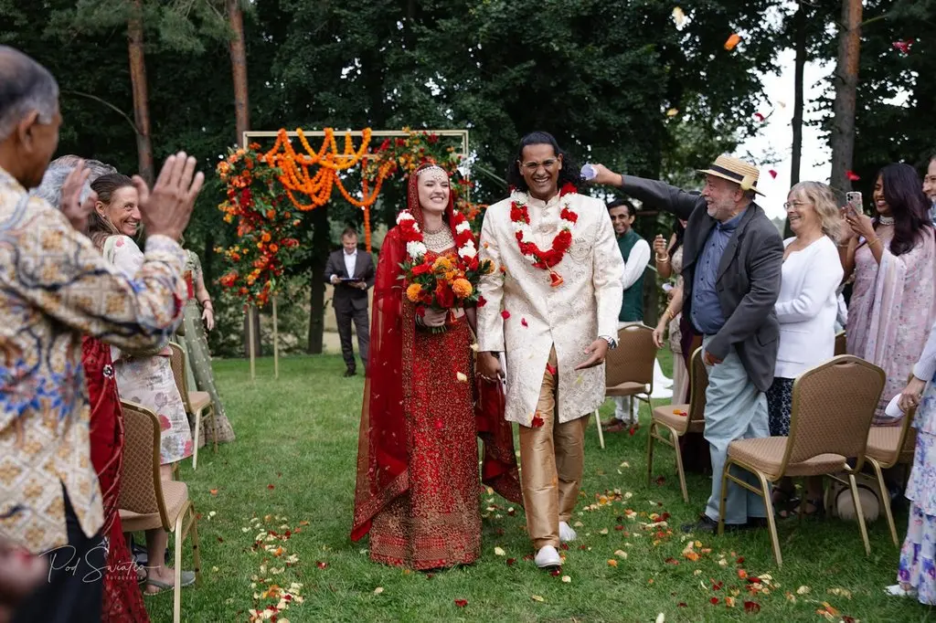 plenerowy ślub cywilny z elementami tradycji hinduskiej, ślub symboliczny