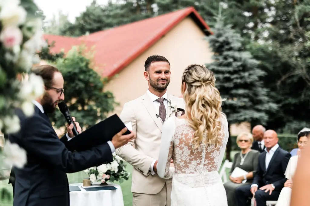 ślub symboliczny w plenerze, mistrz ceremonii podczas ślubu humanistycznego, przemowa na ślubie